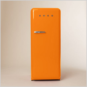 Oranžs ledusskapis