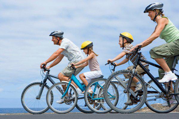 családi kerékpározás