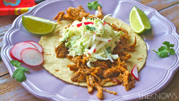 Rode Thaise curry pulled pork taco's met slaw