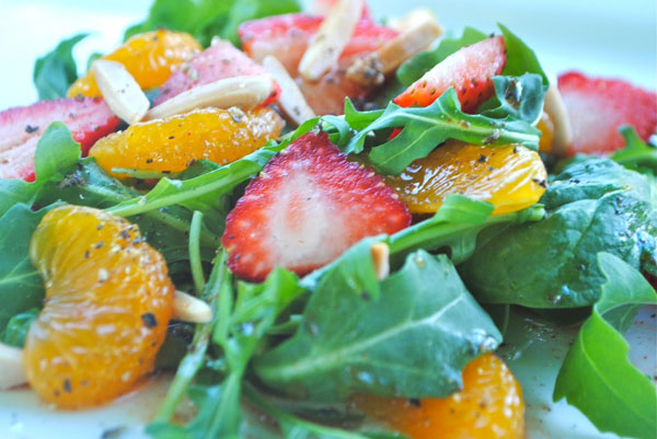 Erdbeer-Mandarinen-Gehackter Salat