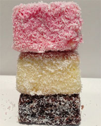 lamington-pink-cokelat-kuning-kue