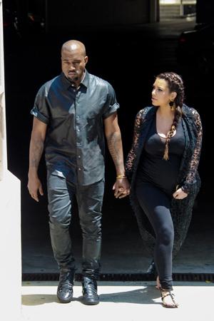 Kanye ir Kim kartu vaikšto Beverli Hilse