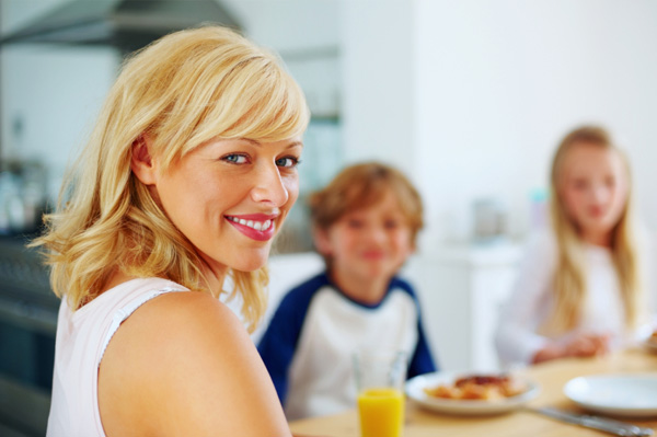 Mamma spiste frokost med barna