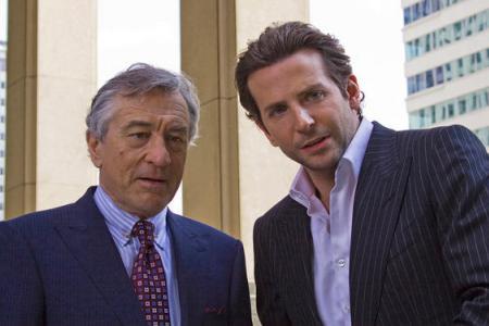 Robert De Niro og Bradley Cooper i Limitless