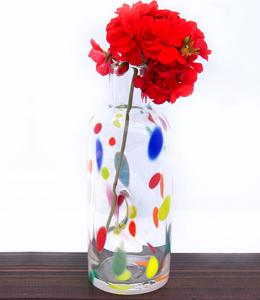 Vase aus geblasenem Glas mit Polka Dots